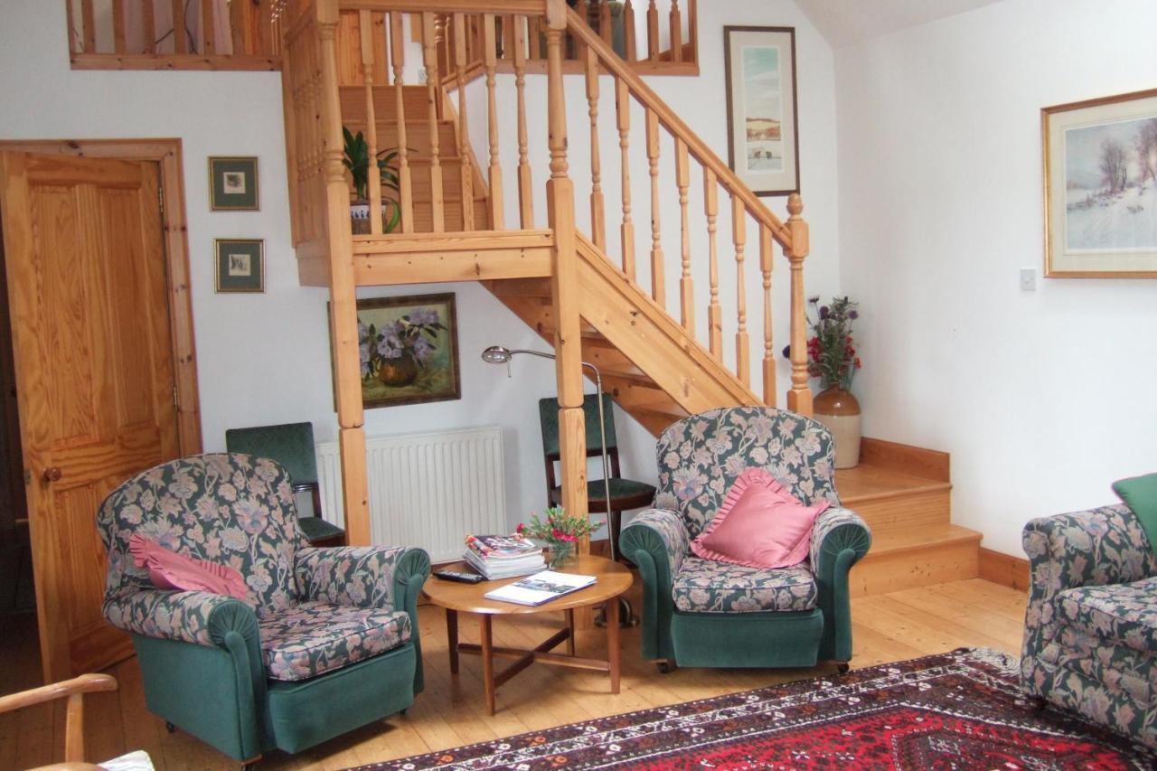 Tomnagairn Cottage Данкельд Экстерьер фото